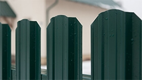 Забор с покрытием из полиэстера
